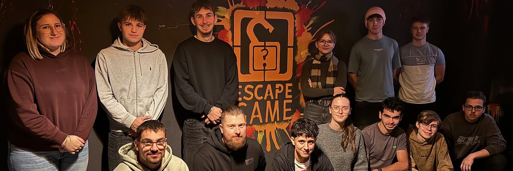 Azubis im Escape Room beim Azubiausflug